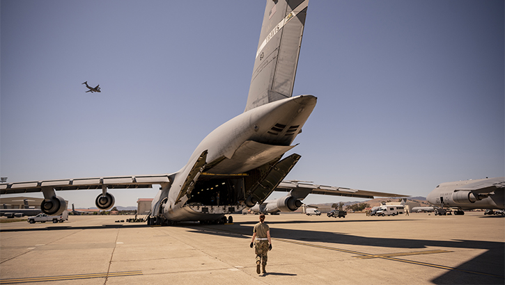 Image of A picture of a C-5M Super Galaxy.
